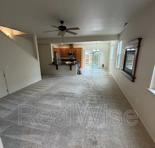 623 Heber Ln — Photo 1