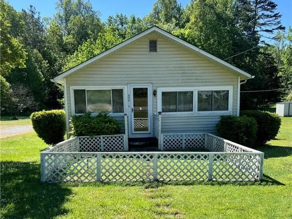 524 N Broad St, Kenbridge, VA 23944