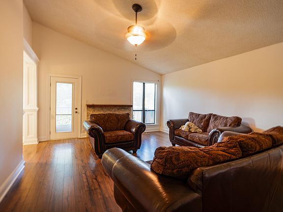 3rd image of 3808 Summerwood Ct