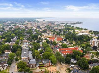 306 12th St, Racine, WI 53403