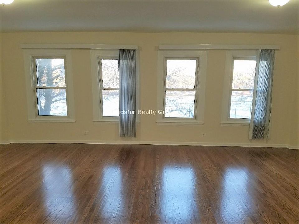 1st image of 6042 N Washtenaw Ave APT 3