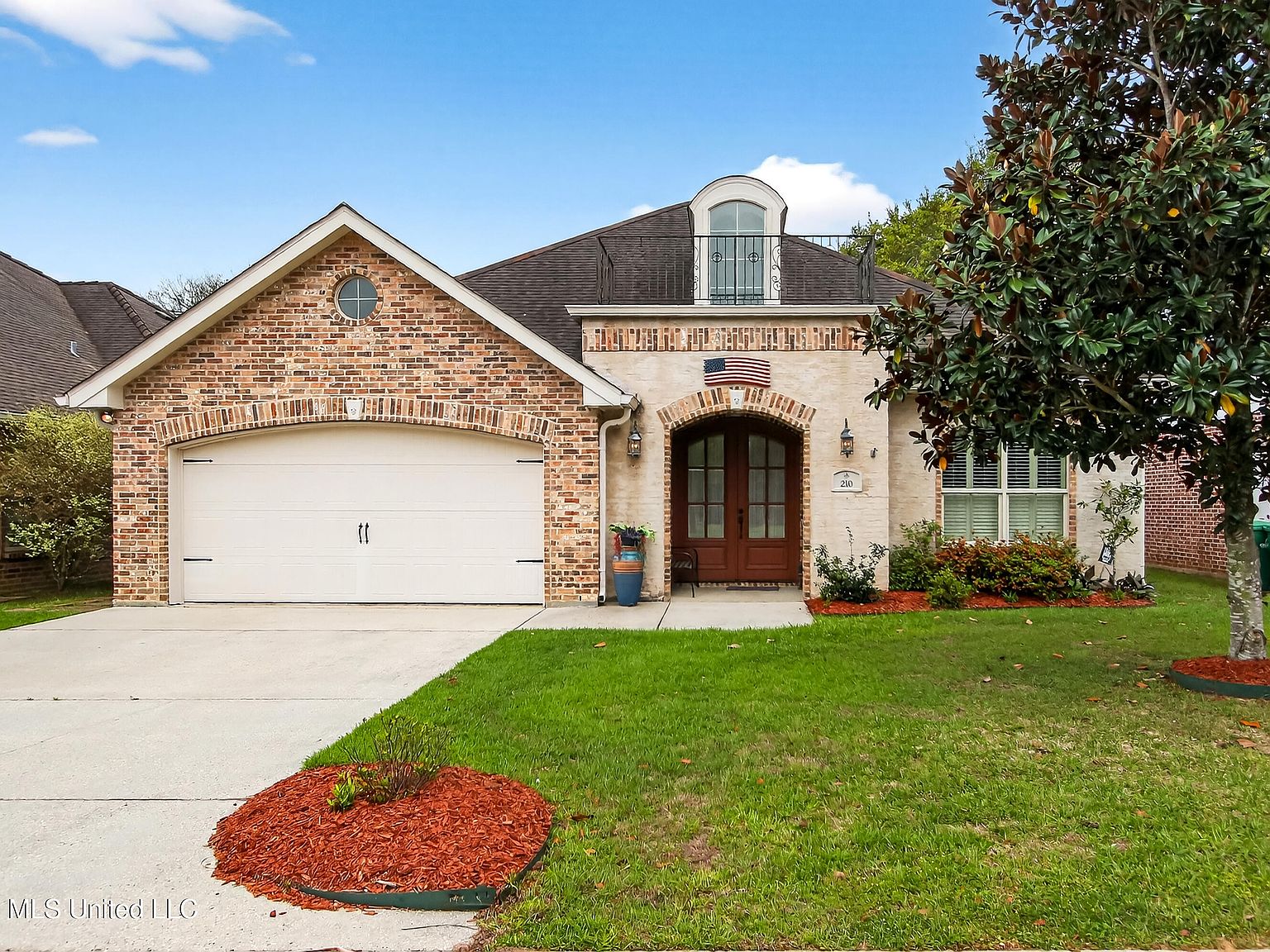 210 Fairway Dr