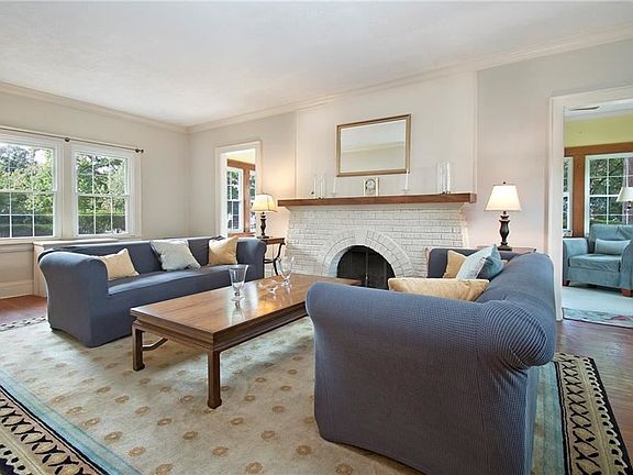 4th image of 2914 Meadowbrook Blvd