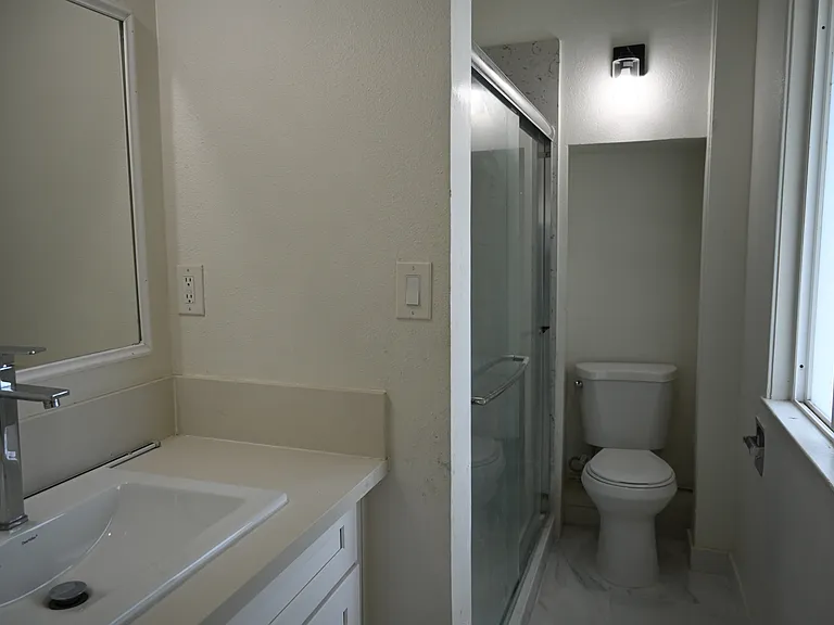 181 E Alegria Ave — Photo 20