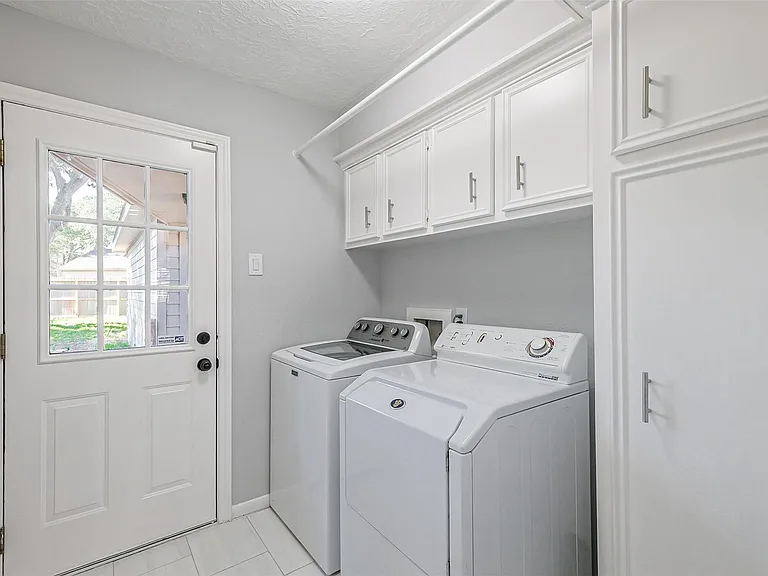 20506 Park Pine Dr — Photo 23