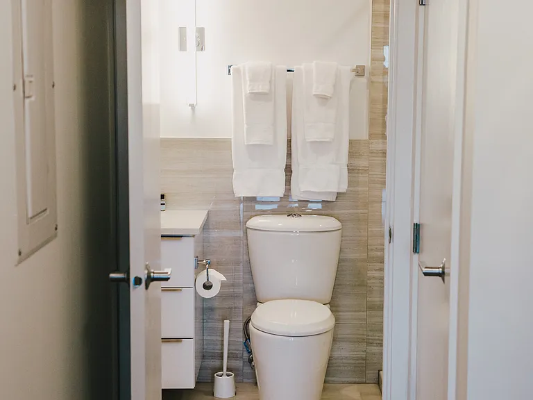 835 Sterling Lyon Pkwy — Photo 33