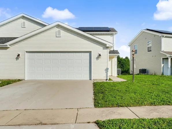 3312 Boulder Ridge Dr, Champaign, IL 61822