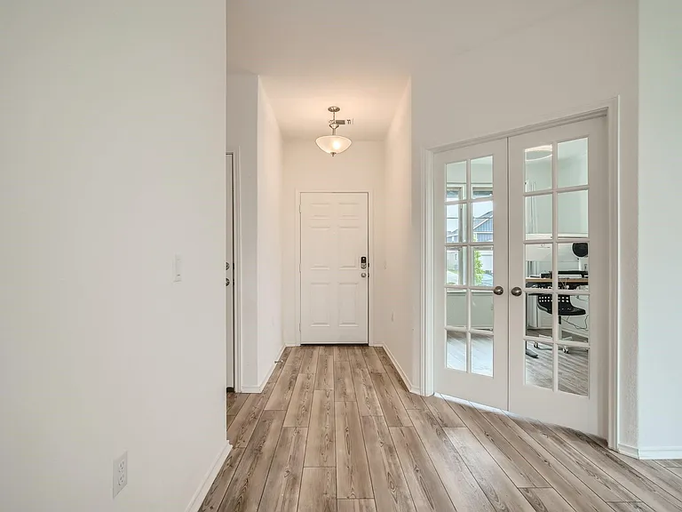 5301 Hallowell Ct — Photo 5