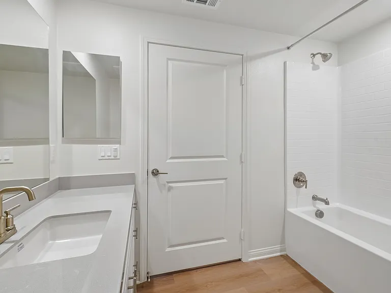 Gallery Park Apartments — Photo 18