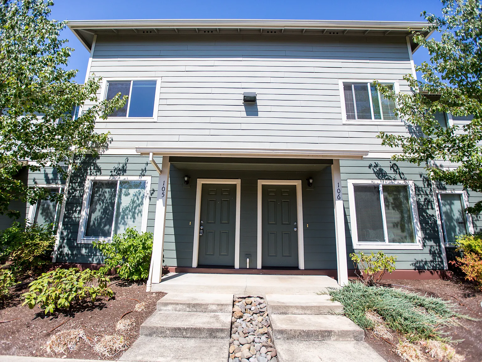 2 bed, 1.5 bath, 880 sqft, $1,625 — Photo 1