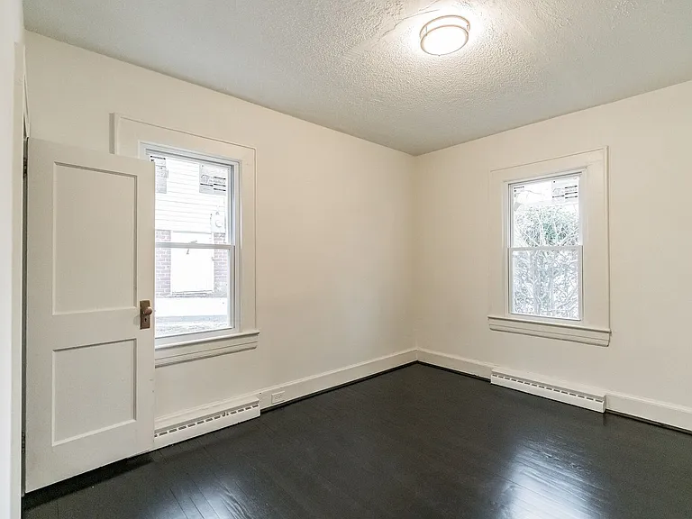 728 Mulberry St — Photo 4
