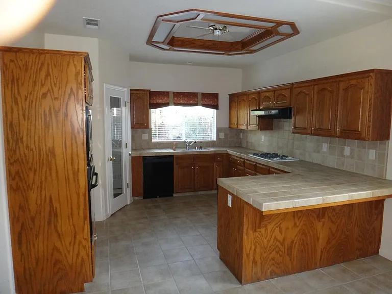 1885 E Turnberry Ave — Photo 7