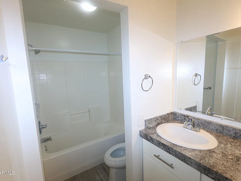 7610 N 61st Ave #7610 — Photo 12