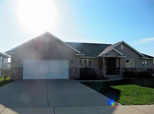 728 S 1st St, Mount Horeb, WI 53572