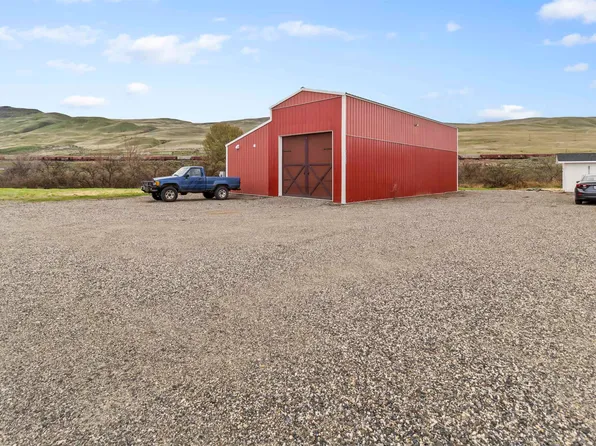 19803 N 729th Pr NW, Prosser, WA 99350
