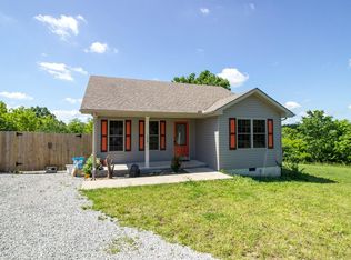 520 Walter Lakes Rd, Waco, KY 40385
