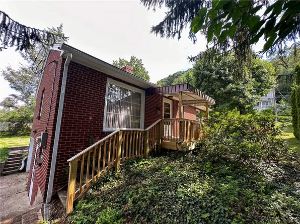 2303 Locust St, Greensburg, PA 15601