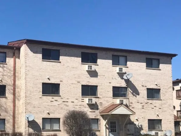 512 E Spruce Dr, Palatine, IL