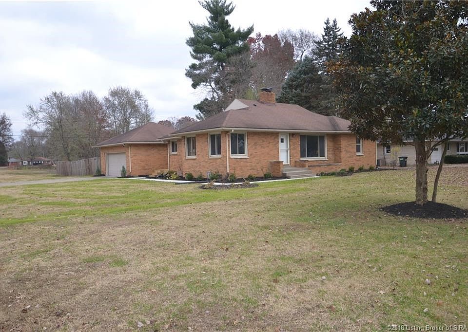 1st image of 200 Forest Dr