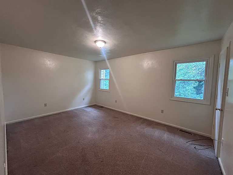 2618 Belle Ave NE #MAIN — Photo 6