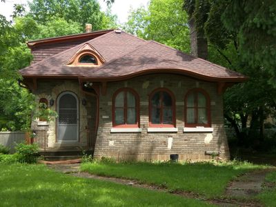 1170 E Singer Cir, Milwaukee, WI, 53212