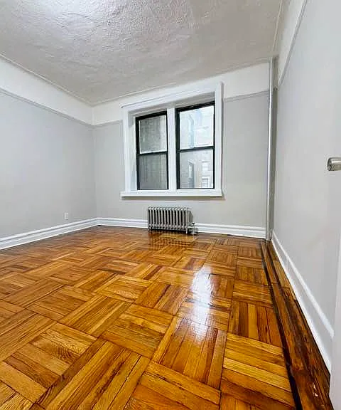 525 E 21st St #1 — Photo 5