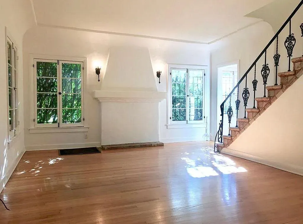 2 bed, 1150 sqft, $2,995 — Photo 1