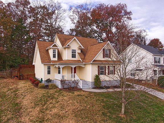 3rd image of 3041 Pinex Ln