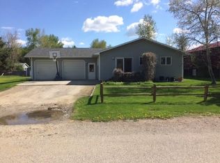 118 W B St, Absarokee, MT 59001
