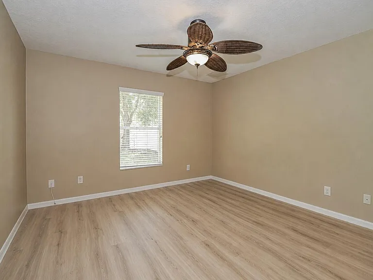 113 Stony Point Dr — Photo 25