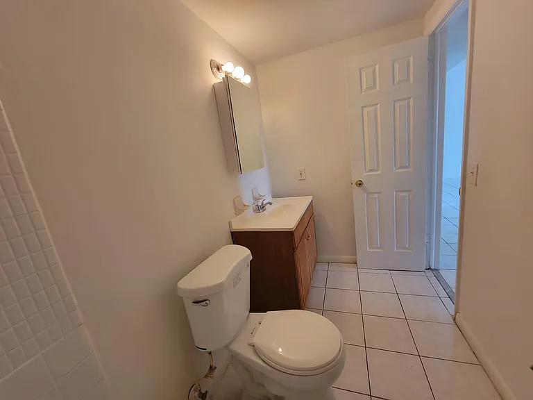 3700 NW 21st St #203 — Photo 9