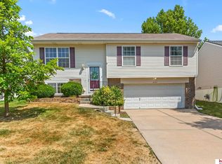 16502 Burdette St, Omaha, NE 68116