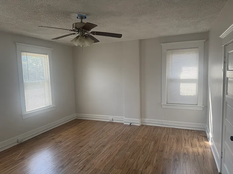 22 Browning St — Photo 28