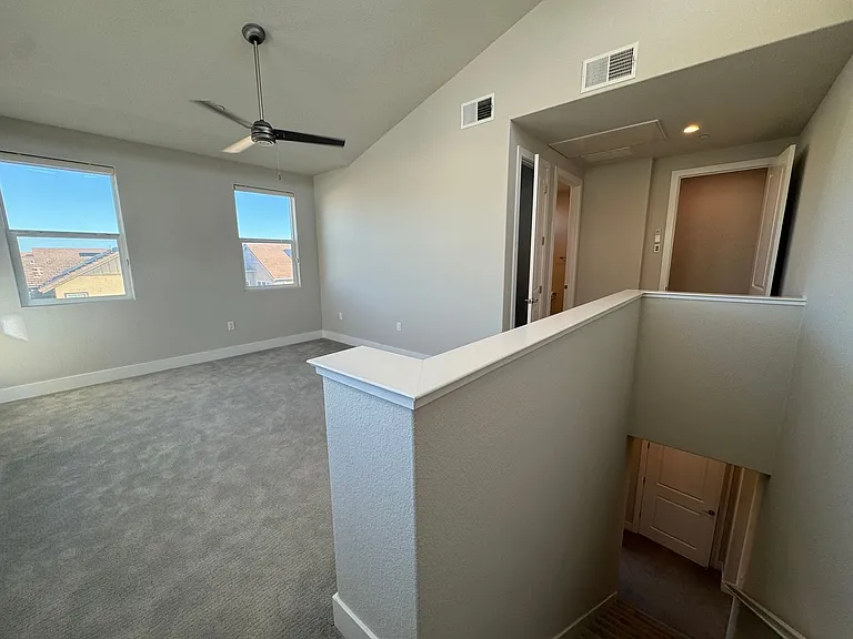 1684 Spring St — Photo 33