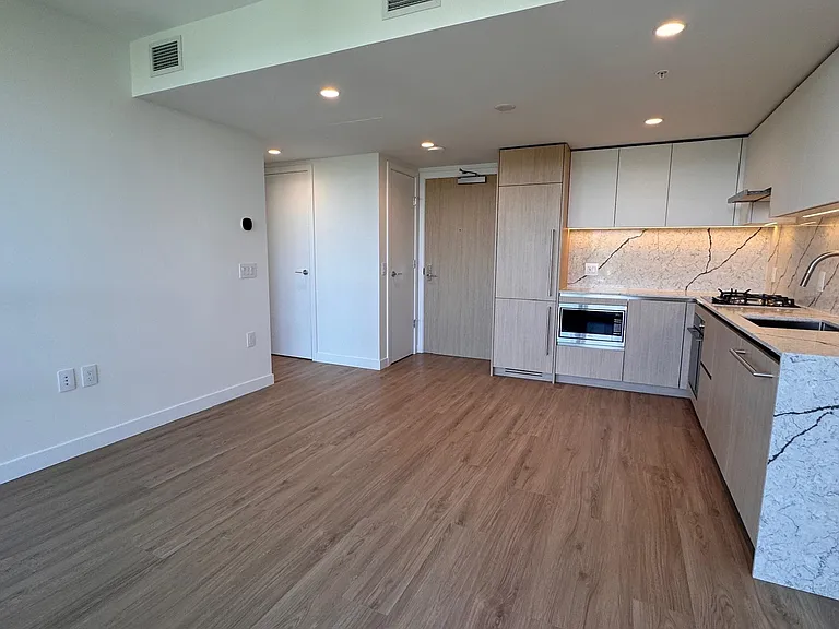 2135 Springer Ave #16XX — Photo 12
