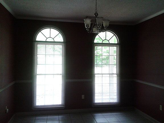 3rd image of 732 Lee Road 279