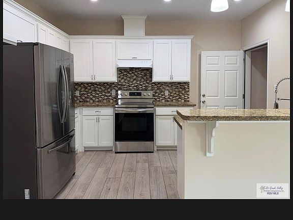 3rd image of 4302 Santee Dr #4302