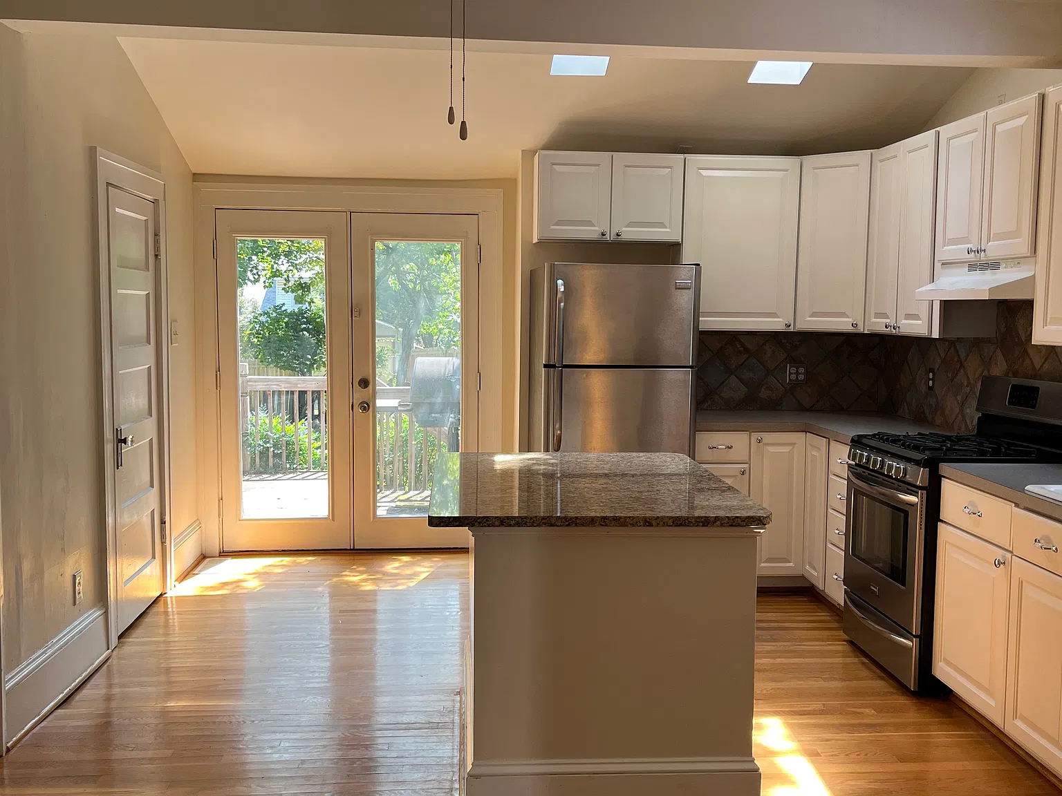 Montvale Rd SW, Roanoke — Photo 1