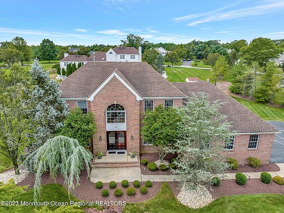 3rd image of 45 Langeveld Drive