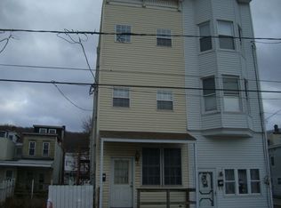 34 W Pine St, Mahanoy City, PA 17948