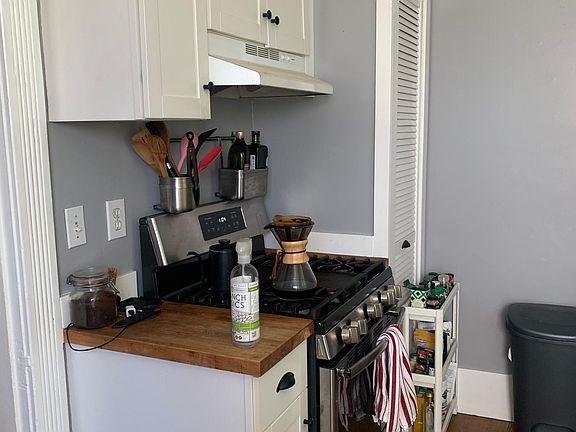 4th image of 402 W Sola St #A
