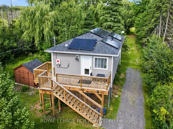 8 Mustard St, Uxbridge, ON L9P 1R2