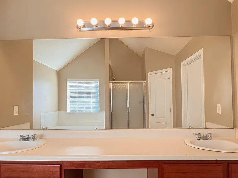 2751 Spence Ct — Photo 42