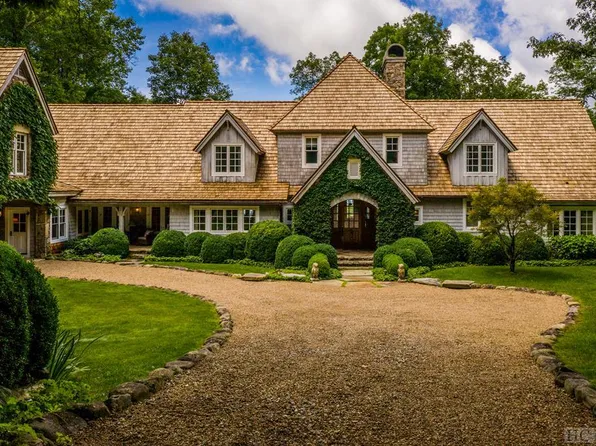 747 McConnell Road, Scaly Mountain, NC 28775