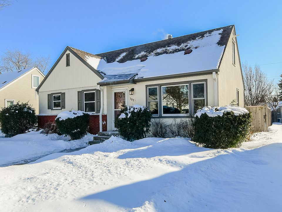 1st image of 1024 California Ave W