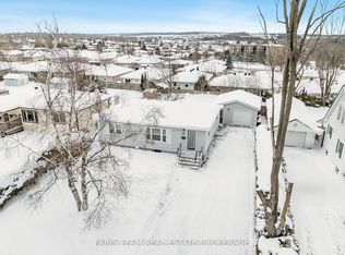 15 Derby St, Orillia, ON L3V 5R4