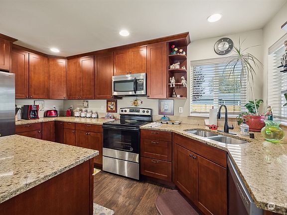 4th image of 3309 S Ainsworth Avenue