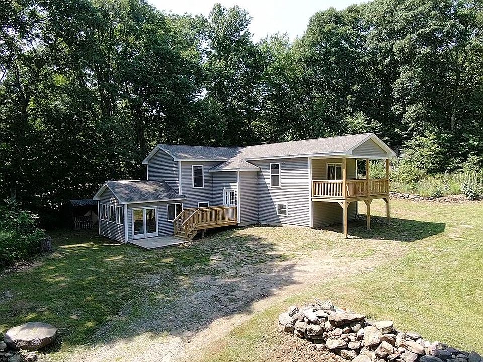 2nd image of 973 Spindle Hill Rd