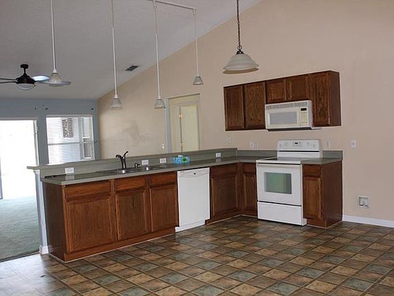 3rd image of 3540 Beau Chene Dr