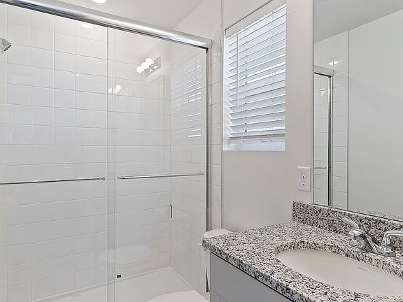 Moreno Bathroom